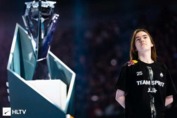 赛后群访Xun：TES我觉得我们也是应该能打得过