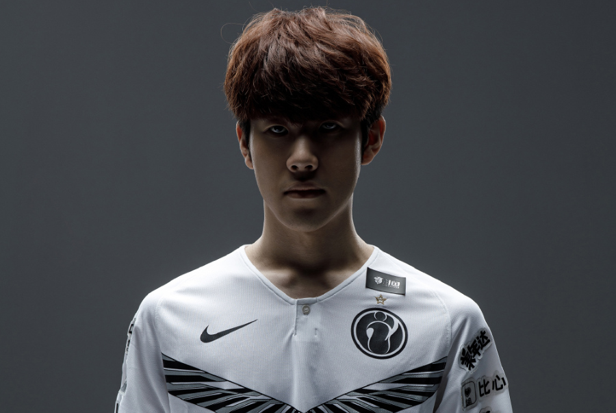 kyxsan 和 NiKo 揭示了他们在2025年电子竞技世界杯中的前8支队伍