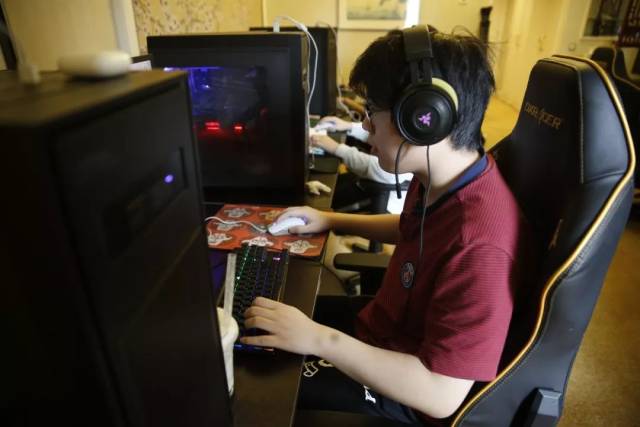 Reddit 社区讨论 CS2 地图池的未来