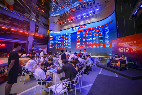 Meiko八周年返图：希望我们的Meiko选手能够永远健康快乐